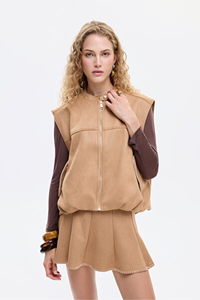 Quzu Zikzak Dikiş Detaylı Beli Lastikli Süet Görünümlü Yelek Bej