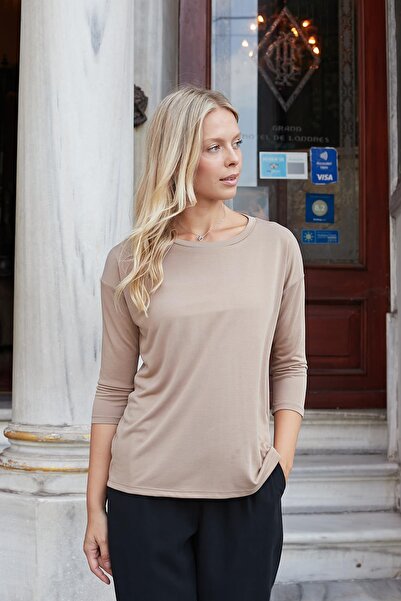 Jument Γυναικείο ποιοτικό Modal Stretchy Fabric Wide O-Neck Capri με μανίκια τριών τετάρτων ελαφριά χαλαρή μπλούζα-Camel