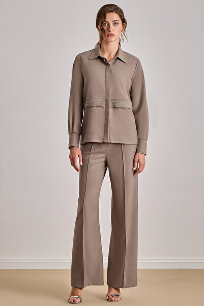 Guitar قميص منسوج باللون البيج من ريلاكس فيت