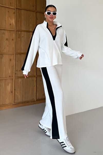 MODAGEN Kadın Beyaz V Yaka Siyah Çizgi Detaylı Kazak Alt-Üst Pantolonlu Takım