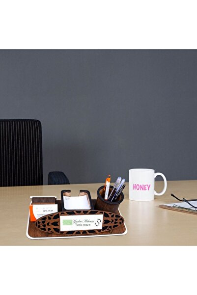 gifttime Yazılımcılara Hediye – Kişiye Özel Ahşap Masa Üstü İsimlik ve Kalemlik Seti