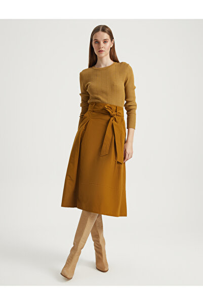 BGN workshop تنورة ميدي من القطن المخلوط مع حزام