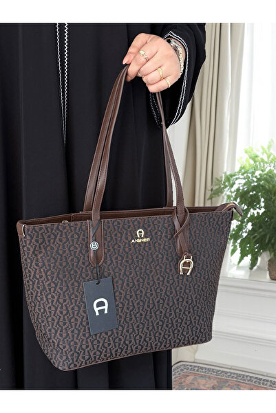 GENERAL High quality shoulder bag with accessories