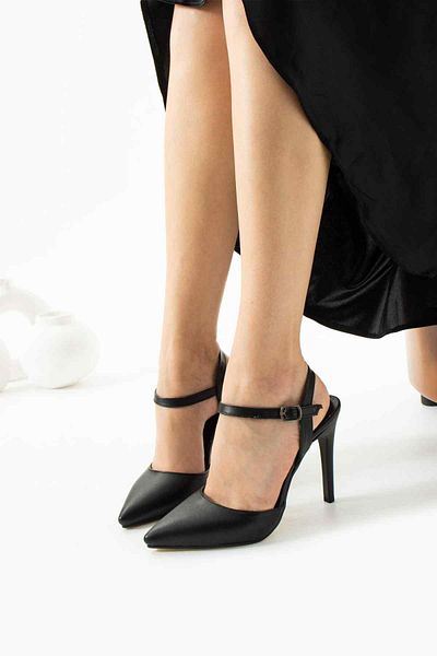 TubiBella Black Colored Patent Leather Stiletto with Buckle Detail