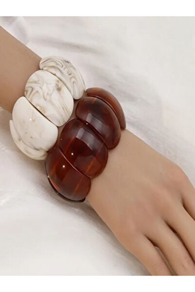 Alyas Aksesuar Elegant and Simple Acrylic Bead Bracelet