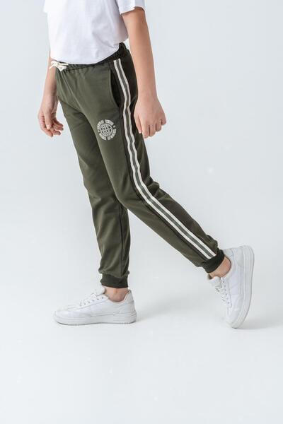 Mışıl Kids Παγκόσμια εμπριμέ αγορίστικη φόρμα με ρίγες στα πλαϊνά