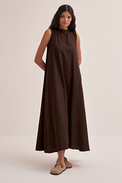 EBU Prive Γυναικείο αμάνικο φόρεμα από οργανικό βαμβάκι Bitter Brown