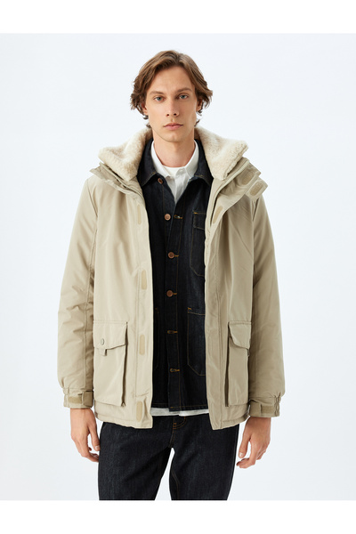 Koton Пухена яке с плюшена яка, тясна кройка, джобове, цип