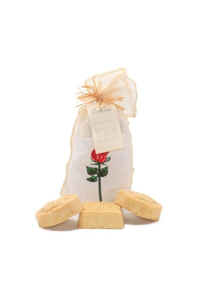 NEFERTARİ Olive Oil and Rose Petal Soap by - 3 Pieces (250g)