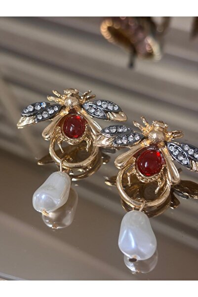 ZEYNVA Pearl Detailed Big Bee Earrings