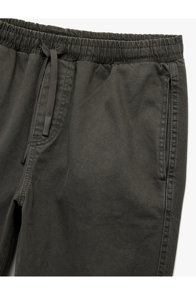 Koton Cep Detaylı Pamuklu Straight Fit Beli Bağcıklı Rahat Kesim Gabardin Pantolon