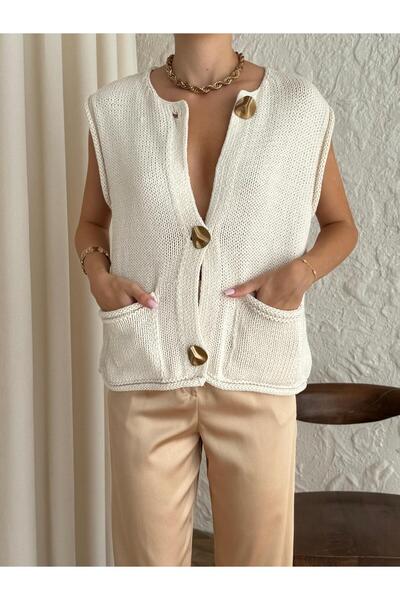 fujya Bellor Knitwear Vest with Gold Buttons and Pockets