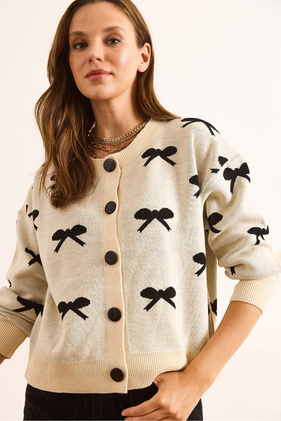 Olalook Women's Ecru Crew Neck Bow Detailed Buttoned Cardigan Hrk-19000363