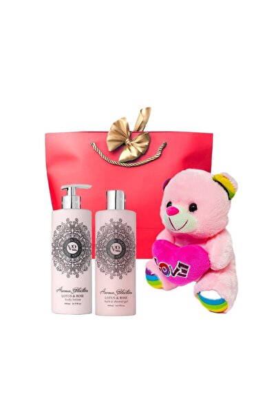 Vivian Gray Set Îmbrățișări moi cu ursuleț de pluș, loțiune de corp și gel de duș într-o pungă cu fundă