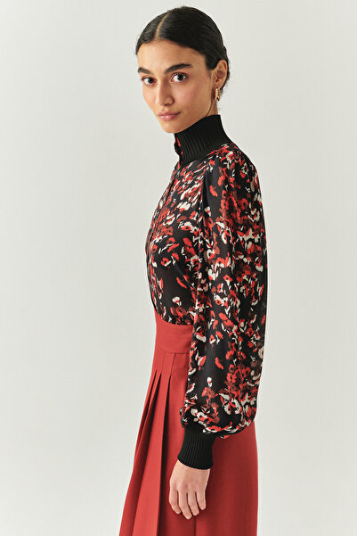 Exquise Half Turtleneck Long Sleeve Chiffon Regular Pattern Shirt