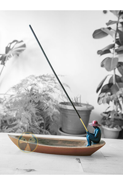 Tilki Atölye Minimalist Balıkçı Figürlü Kayık Tütsülük – 3D Baskı Dekoratif Ürün (Güncellendi)