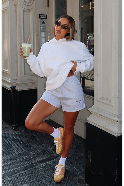 The Champ Clothing Comfortable Fit Oversize Basic Shorts with Pockets – the End Street Style