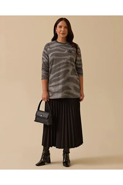 Gala-Xi Plus Size Beaded Patterned Blouse