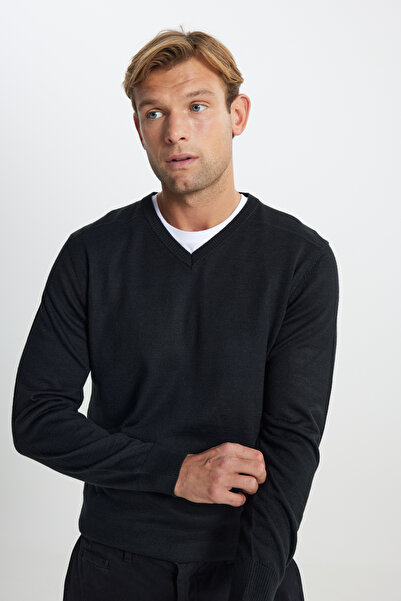 ALTINYILDIZ CLASSICS Erkek Siyah Yünlü Sıcak Tutan Standart Fit Normal Kesim V Yaka Triko Kazak