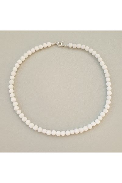 Abundo Necklace made of matte white jade stones and 925 silver