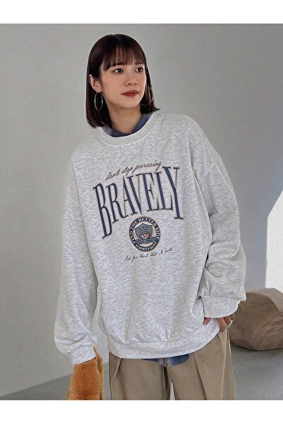 Harajuku Style Women's Gray Bravely Printed Oversize Crew Neck
