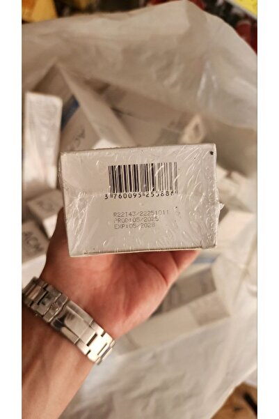 ACM Sensitelial Nemlendirici Krem Tüm Atopik Cilt Bakımı Yoğun Nemlendirici Yüz ve Vücut Kremi 200ml