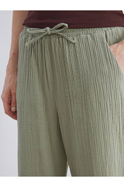 LC Waikiki Elastic Waist Textured Women's Trousers