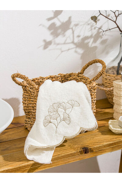 LC Waikiki Створіть свій стиль з UZG Store | Рушник для обличчя з квітковим вишиванням 50x80 см