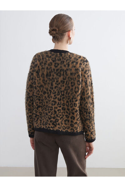 LC Waikiki Bej Bisiklet Yaka Leopar Desenli Kadın Triko Hırka