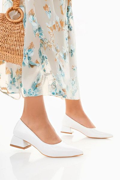 VİP SMR MODA Babet Women's Daily Comfortable Pointed Toe Gold Leather Detailed 3 cm Heels