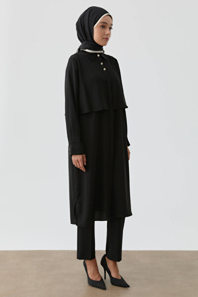 Tuğba Rüzgarlık Detaylı Çiçek Düğmeli Tunik - Siyah