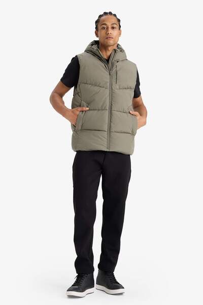 DeFacto Defactofit Regular Fit Hooded Waterproof Zippered Puffer Vest E9216Ax25Au