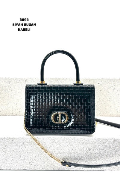 VICTORIA SHINE حقيبة D LOCK ذات الغطاء المفصل 3092 - جلد أسود لامع منقوش