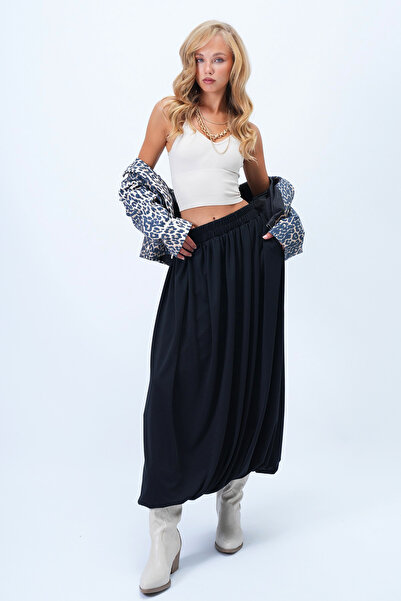 Trend Alaçatı Stili Női fekete dupla zsebes bélelt maxi méretű buborékszoknya Alc-X14348