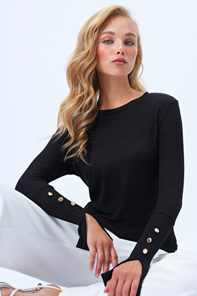 Trend Alaçatı Stili Schwarze Basic-Bluse mit Rundhalsausschnitt und selbstgemusterten Knöpfen für Damen, mercerisiert, Alc-X14417