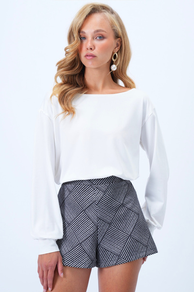 Trend Alaçatı Stili Weiße Damenbluse mit U-Boot-Ausschnitt und Manschetten Alc-X14393