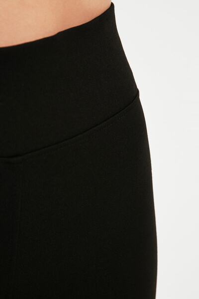 Trendyol Collection Leggings negri, mici/scurt, cu talie înaltă, elastici, tricotați TWOAW22TA0050