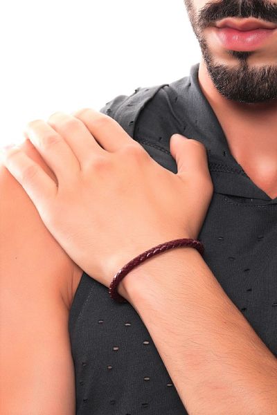 LABALABA Men's Burgundy Color Knitted Bracelet