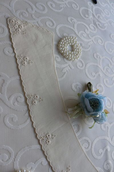 SHERLOCK HOME Cotton Scallop Raw Collar