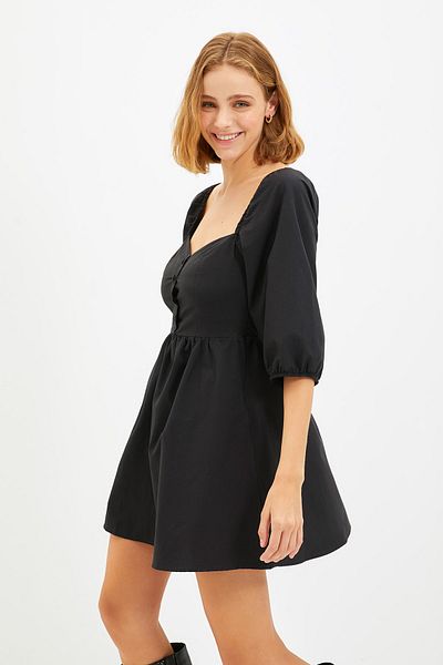 Trendyol Collection Černé mini tkané šaty s balónkovým otvorem do pasu TWOAW22EL0210