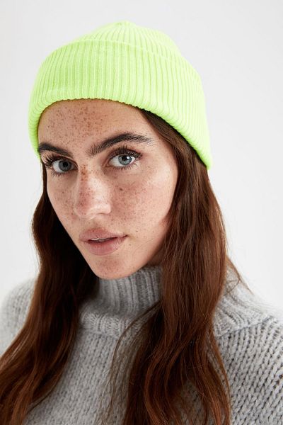 DeFacto Women's Basic Knitwear Beret