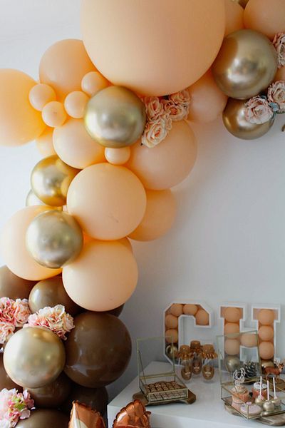 Trend Hediye Sepeti Macaron Pastel Salmon Peach - Caramel Mocha Chrome Gold Balloon Chain