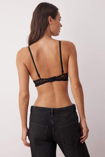 Trendyol Collection Fekete csipke, alátétek nélküli, pántos póló melltartó kötött melltartó THMAW26SU00000