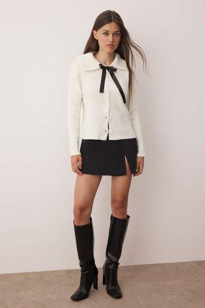 Trendyol Collection Ecru Soft Textured Ribbon Detailed Knitwear Cardigan Twoaw26Hi00215
