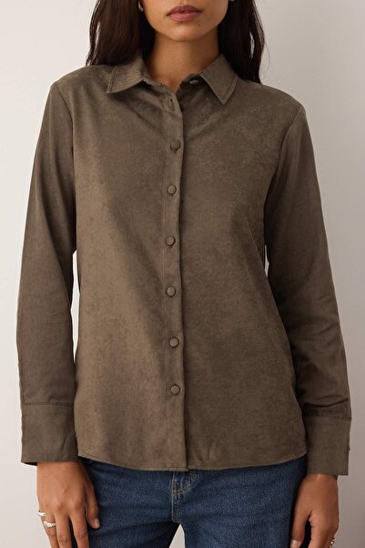 Kolekcia Trendyol Khaki Regular Fit semišová košeľa TWOAW26GO00027