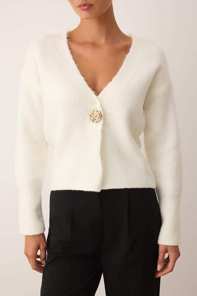 Trendyol Collection Ecru Soft Textured Knitwear Cardigan with Button Detail Twoaw26Hi00212