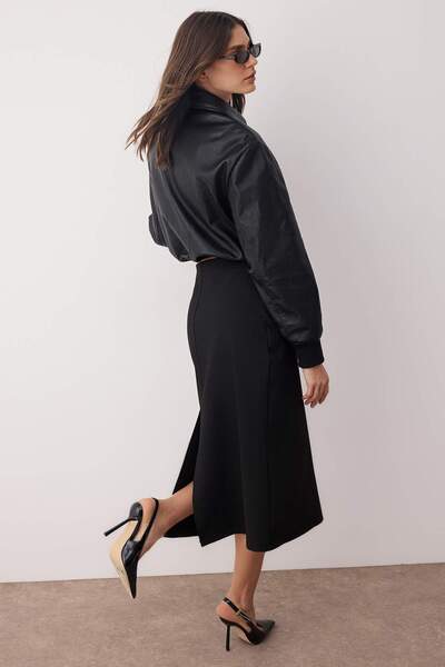 Trendyol Collection Black A-Line/A-Line Open Flexible Midi Knitted Skirt Twoaw26Et00045