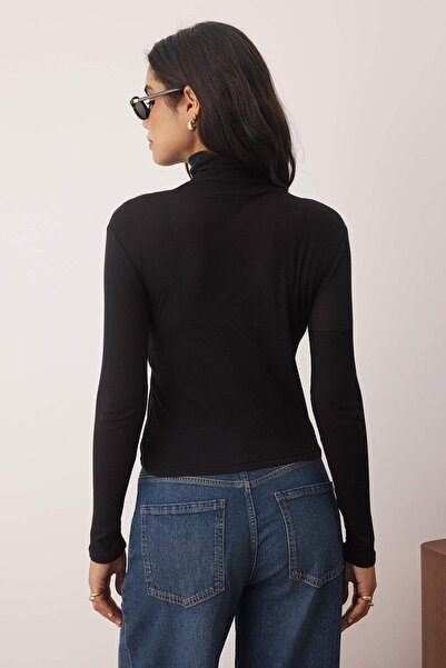 Trendyol Collection Černé pletené tričko s vysokým límečkem, průhledné, přiléhavé/přiléhavé k tělu TWOAW26TS00005