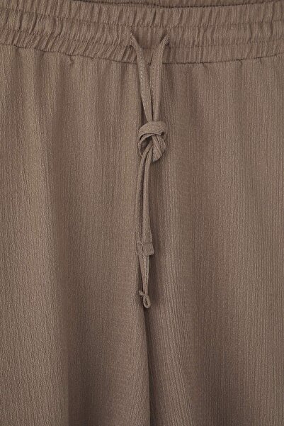 Trendyol Curve Μαύρο-Βιζόν Στριφτό Χαλαρό/Άνετο Κοντό Εύκαμπτο Πλεκτό Σορτς & Βερμούδες