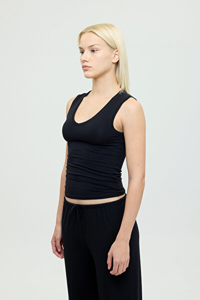 SHEISMONO Ultra Soft V-Neck Sleeveless Blouse Black